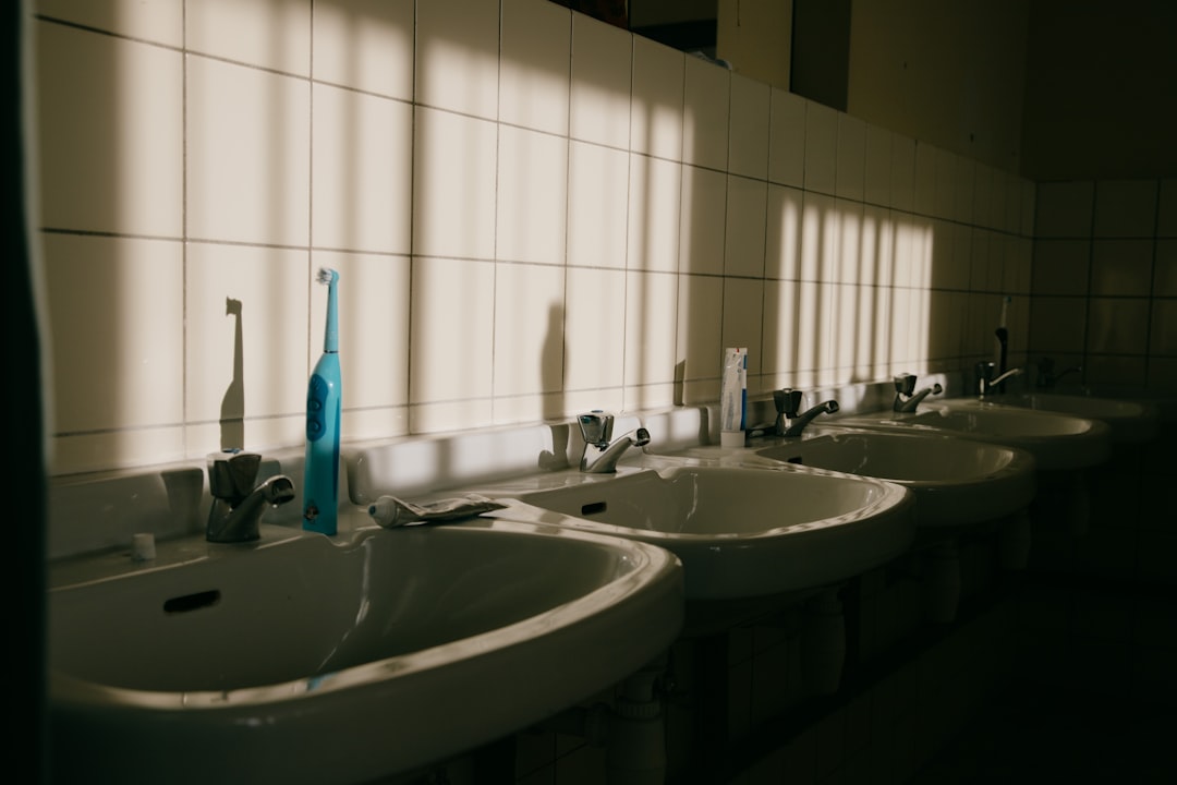 Photo Toothbrush, Floss